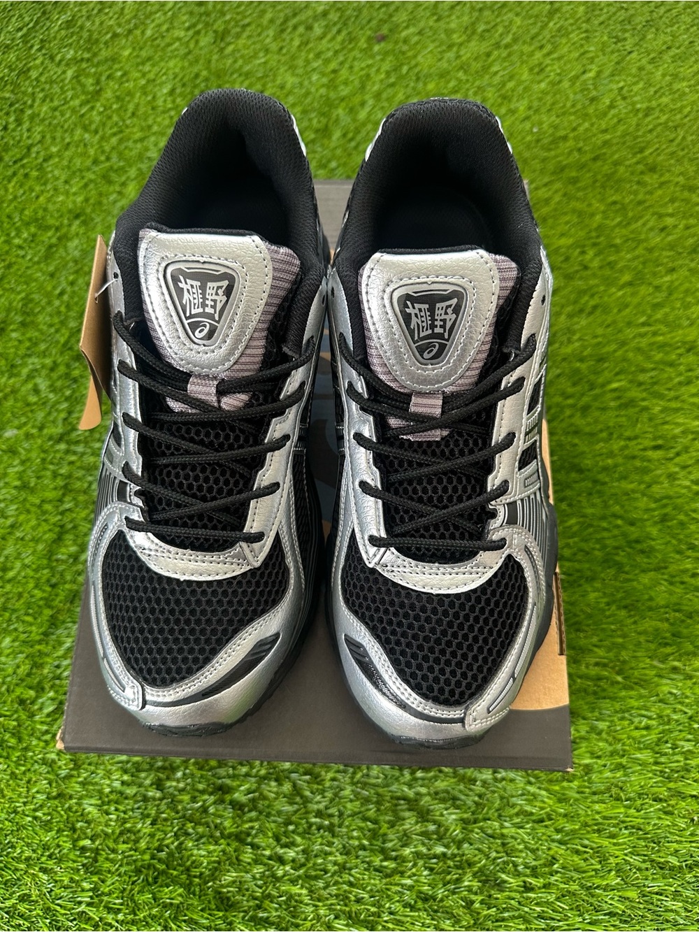 ASICS Men’s Black Silver Lace-up Low top Mesh Running sneakers New In Box - Picture 5 of 6
